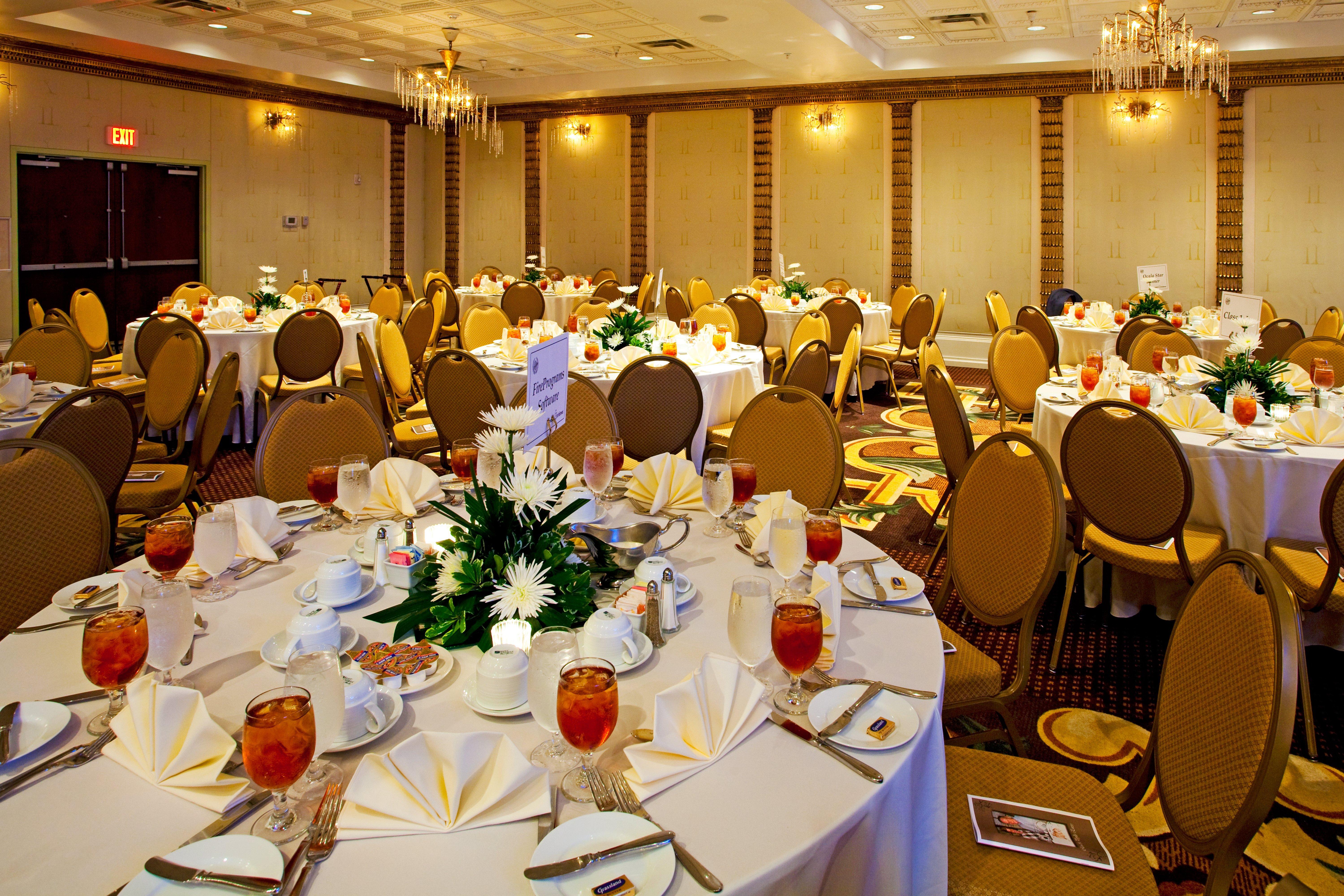 Holiday Inn Hotel & Suites Ocala Conference Center By Ihg Exterior photo